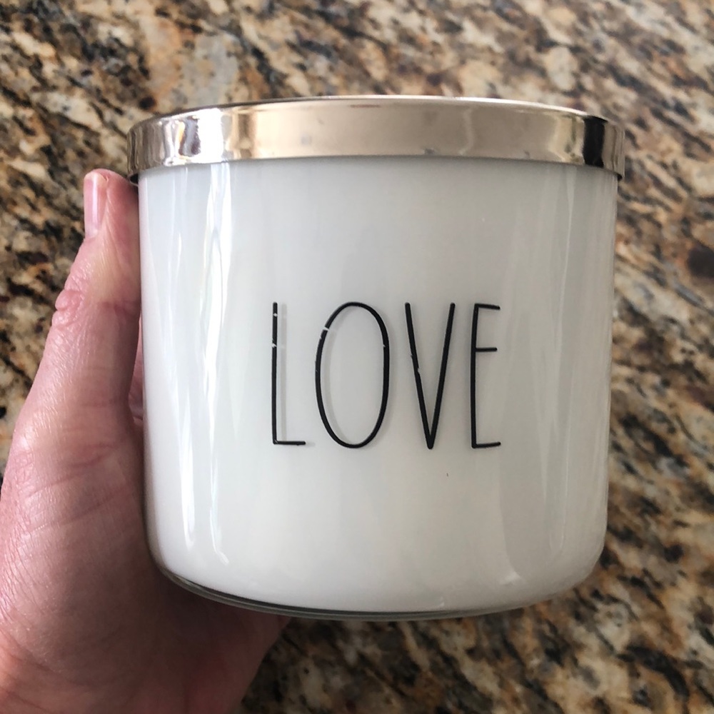 Goose Creek Candle - Farmhouse Style “LOVE” Brown Sugar Toast 14.5 oz, brand new